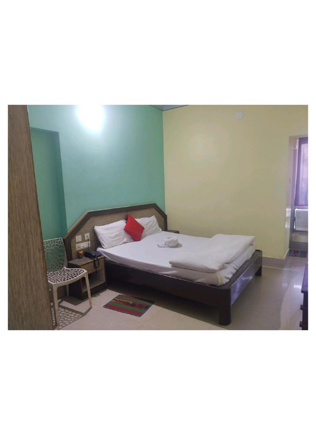 Hotel D2 Holiday Inn-near Niladri-beach-best Choice Of Travellers By Morservices