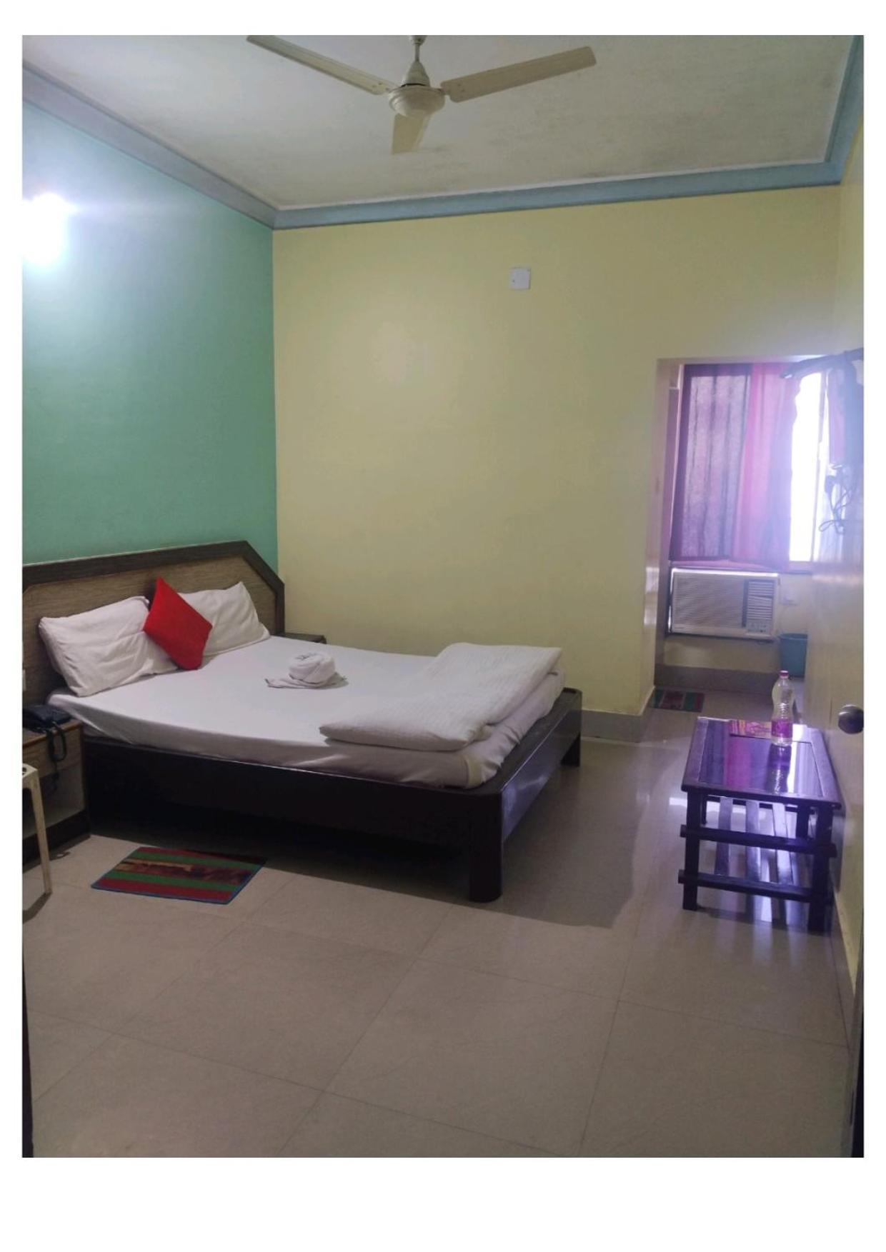 D2 Holiday Inn-near Niladri-beach-best Choice Of Travellers By Morservices Hotel Puri