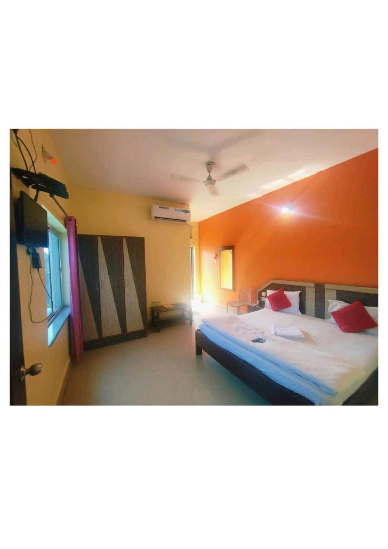 D2 Holiday Inn-near Niladri-beach-best Choice Of Travellers By Morservices Hotel